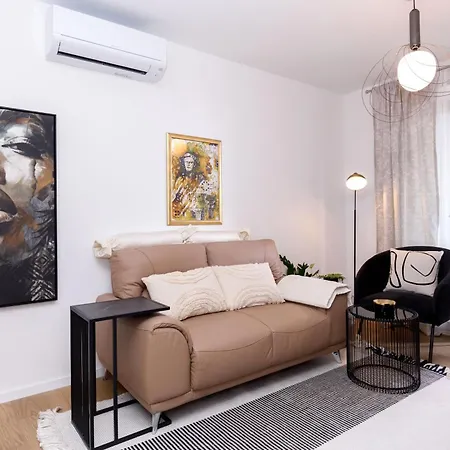 Luz Split, Private Parking Spot In The Garage * Σπλιτ