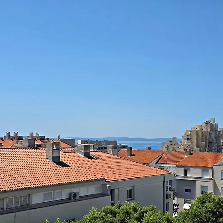 Апартаменты Luz Split, Private Parking Spot In The Garage Сплит